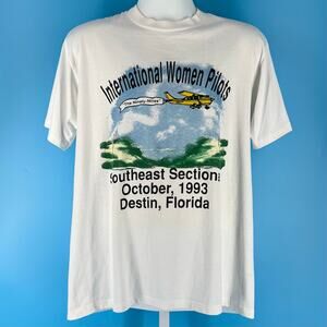 90s Women Pilots Ninety Nines tshirt 1990s vintage